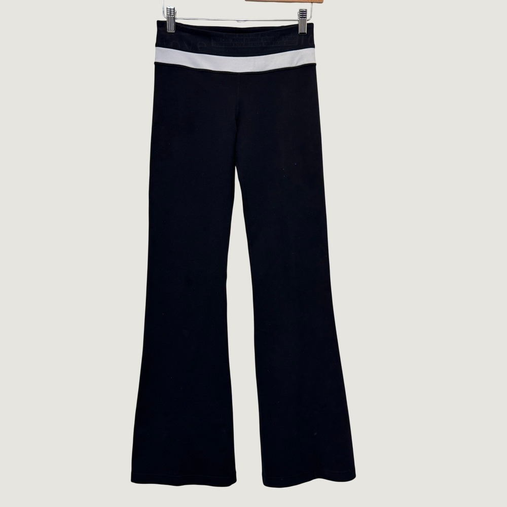 Lululemon Groove Flare Yoga Pants 4 Black Reversible Script Waistband Retro